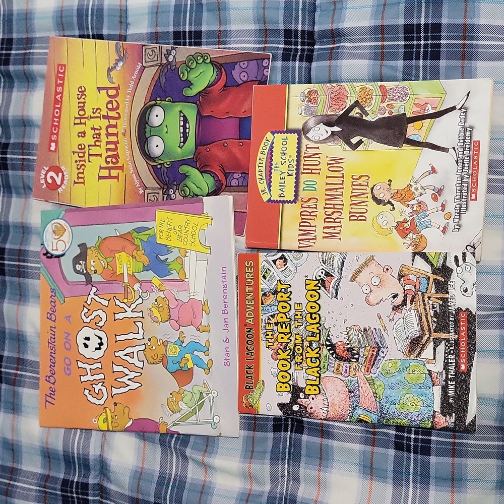 4 kids childrens Halloween book lot softcover The Berenstain Bears Ghost walk